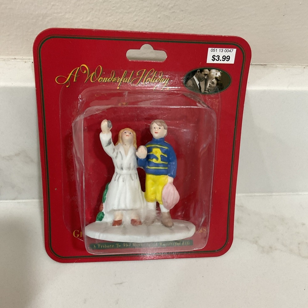 1998 IT'S A WONDERFUL LIFE George & Mary Throwing Rocks PORCELAIN FIGURE NEW